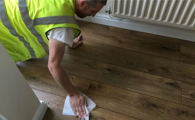 installing wooden floor